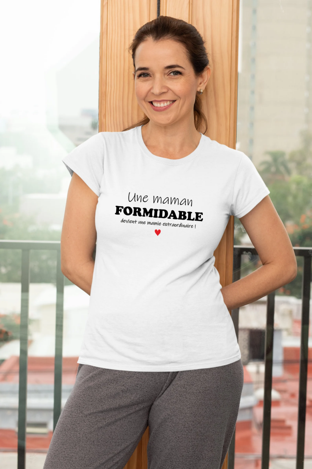 T-Shirt "maman devient mamie"