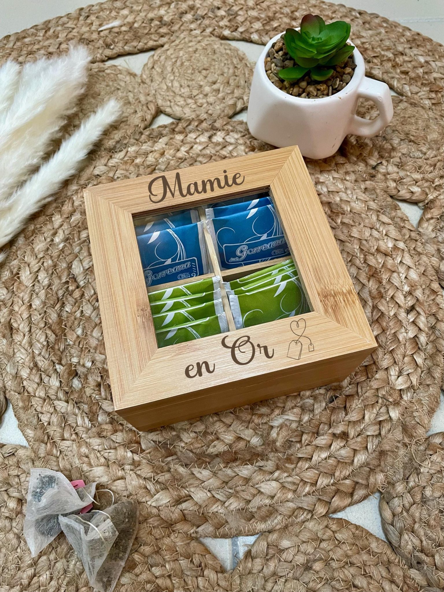 Boite à thé Mamie en or