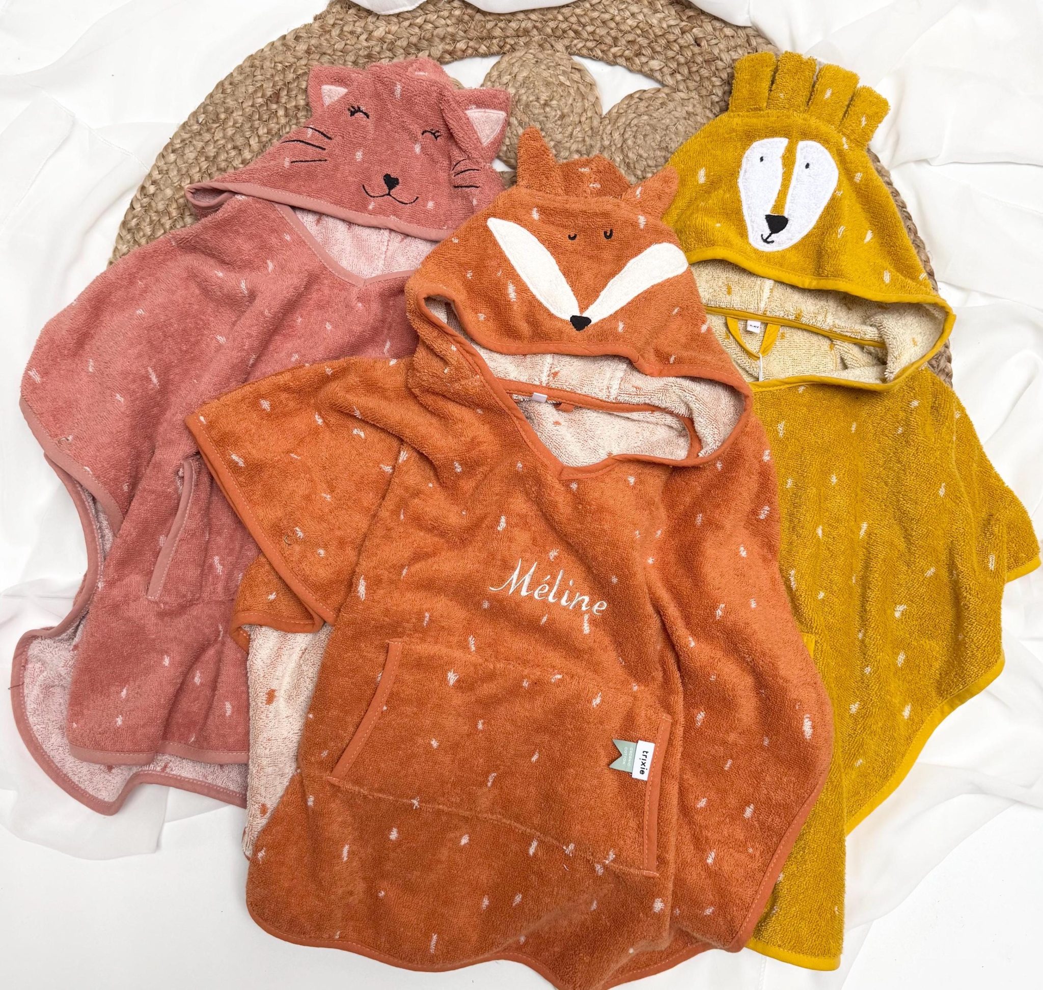 Cadeau naissance - Poncho bain enfant brodé nom — cadeau naissance