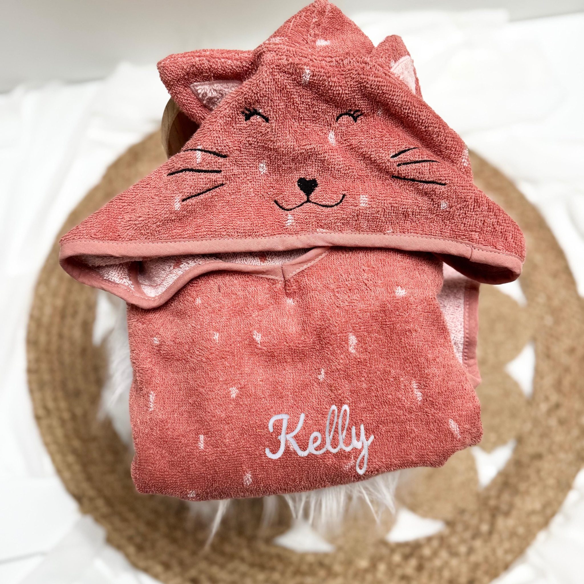 Cadeau naissance sortie de bain enfant brodé nom — cadeau bébé 1 an