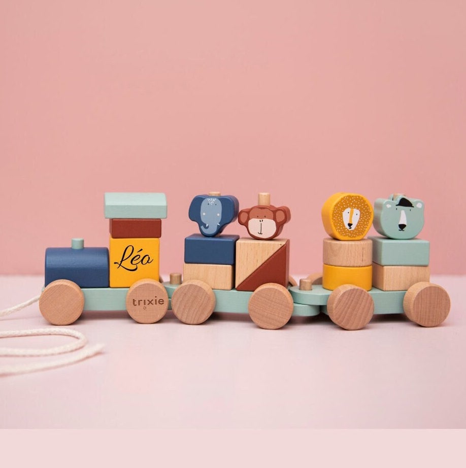 Cadeau bébé, train en bois personnalisé - Cadeau enfant 1 an, cadeau de naissance, cadeau baptême, train Trixie, train anniversaire.
