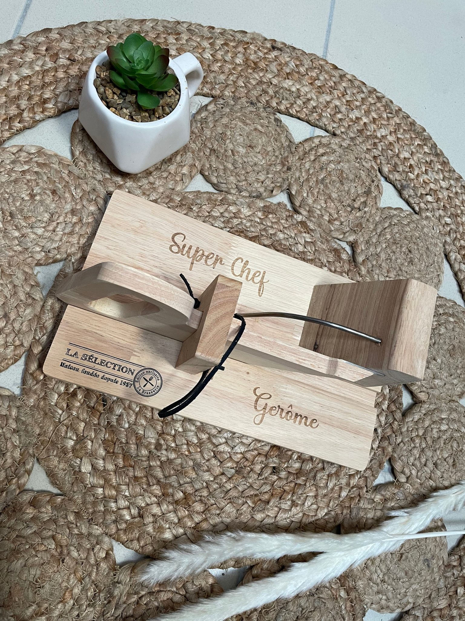 Trancheuse à charcuterie/saucisson personnalisée. Cadeau personnalisé pour papa, papi. Idée cadeau pour la fête des pères. — Cadeau personnalisé original