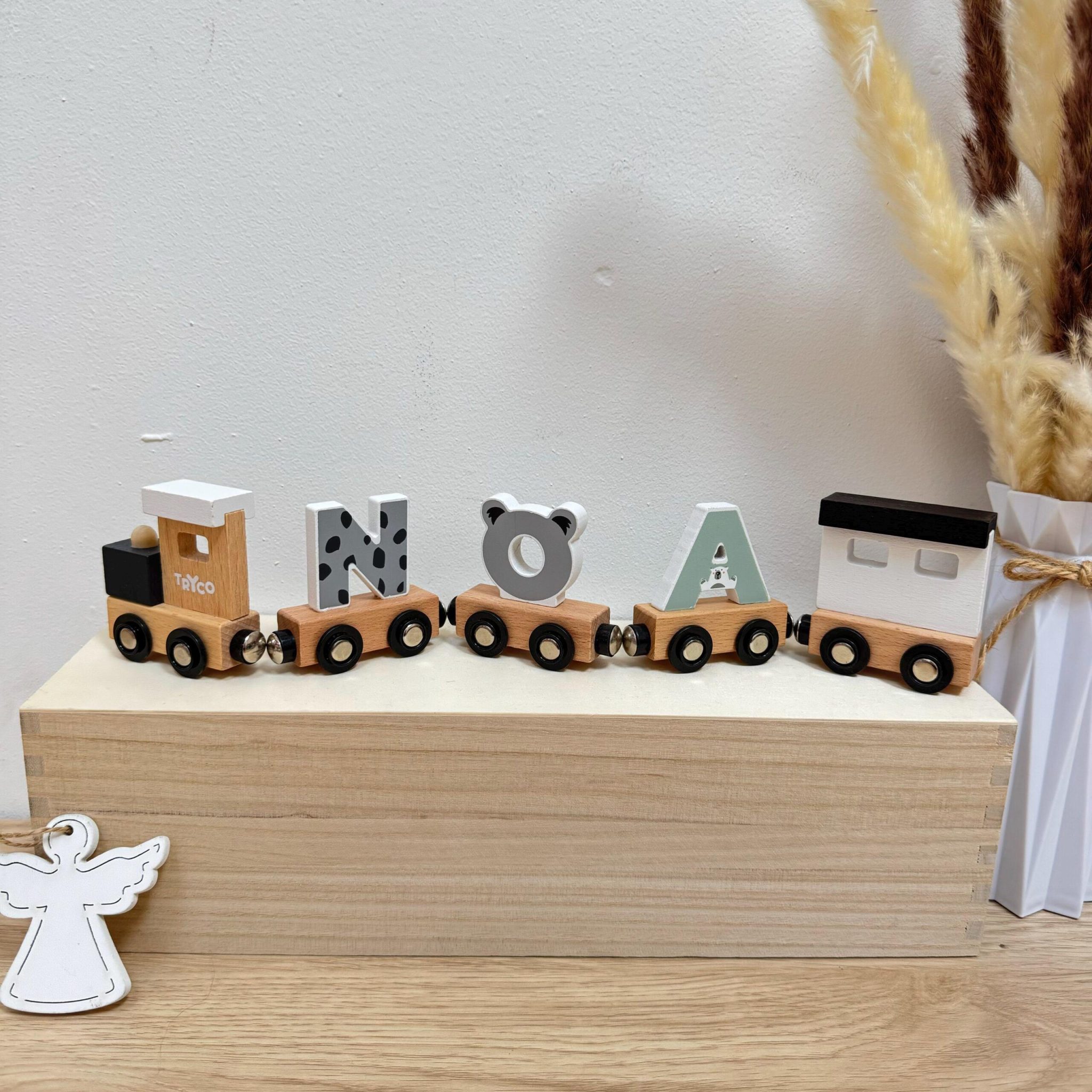 Petit train lettres personnalisable prénom enfant - jouet bois nom train, idée cadeau anniversaire personnalisé enfant, cadeau noël enfant — train pour enfant bois