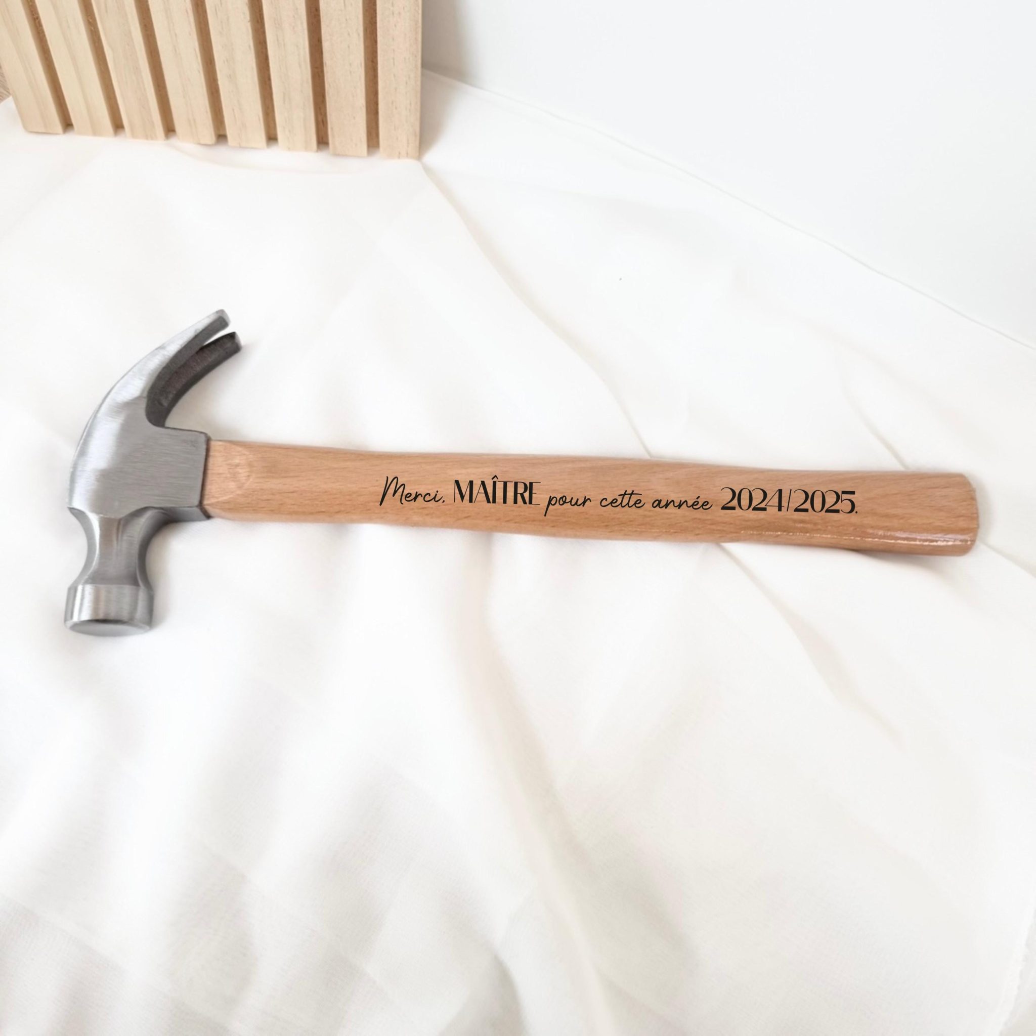 Cadeau Maître, marteau personnalisé, idée cadeau maître, anniversaire, cadeau personnalisé, outil bricolage, cadeau fin d'année scolaire — marteau personnalisé