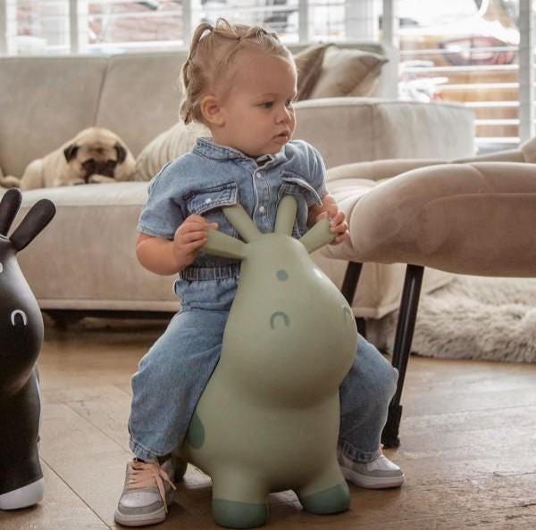 Ballon sauteur enfant personnalisé vache– cadeau baptême, anniversaire bébé 1 an, jouet prénom, animal sauteur premier âge, baptême bébé — cadeau fille