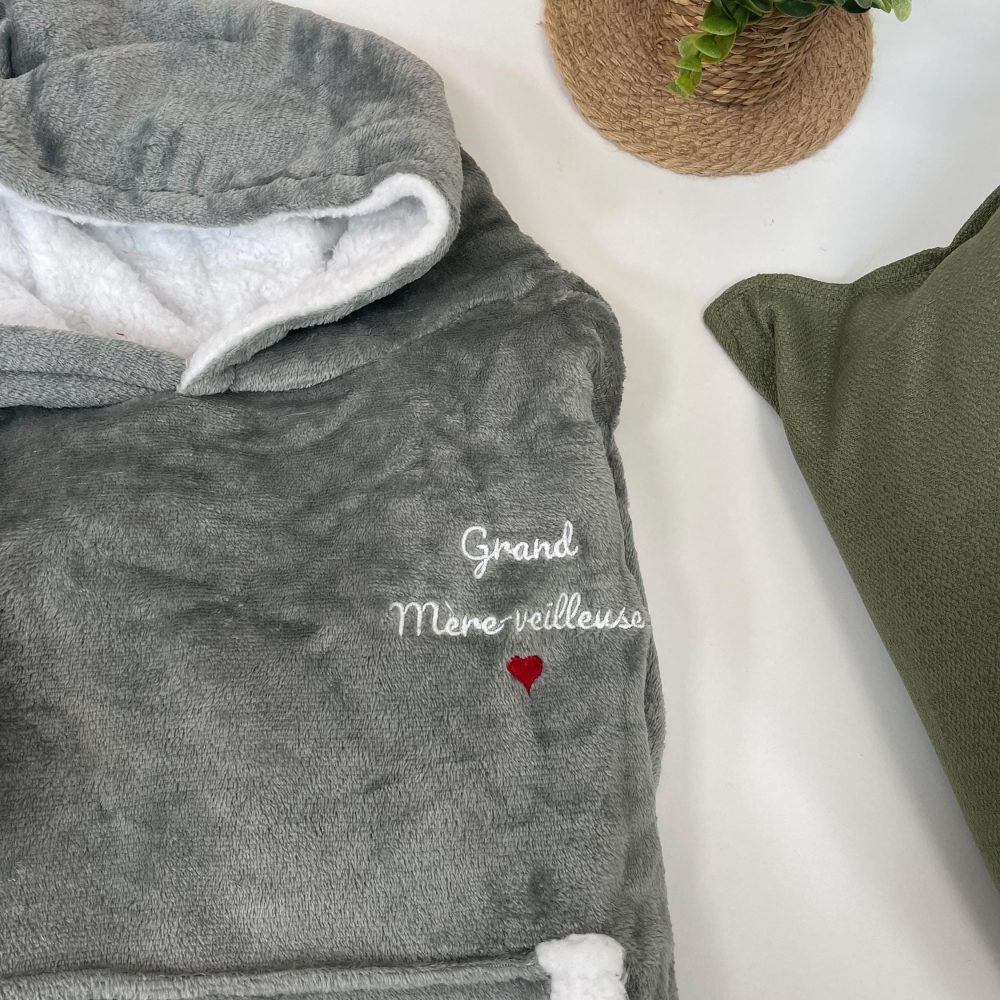 Sweat-plaid personnalisé, cadeau brodé - cadeau Noël, pull à personnaliser, cadeau fête des grands-mères, idée cadeau personnalisé mamie