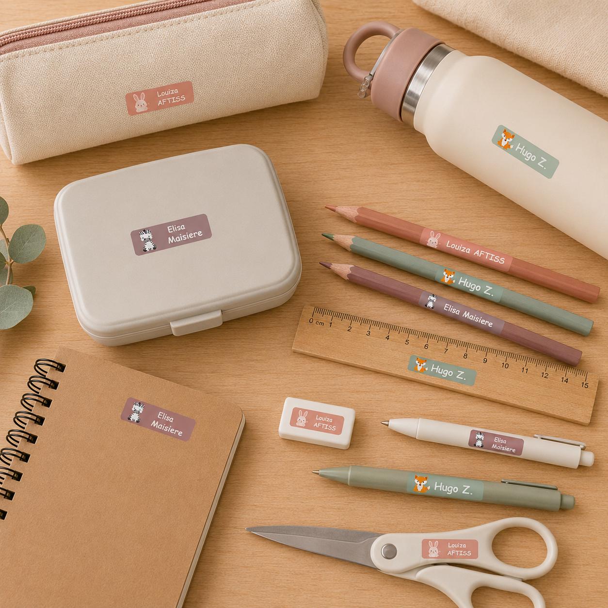 étiquette thermocollantes enfant personnalisé - étiquette prénom école, organisation vêtement et objet enfant, prénom fourniture scolaire — étiquette vêtement école