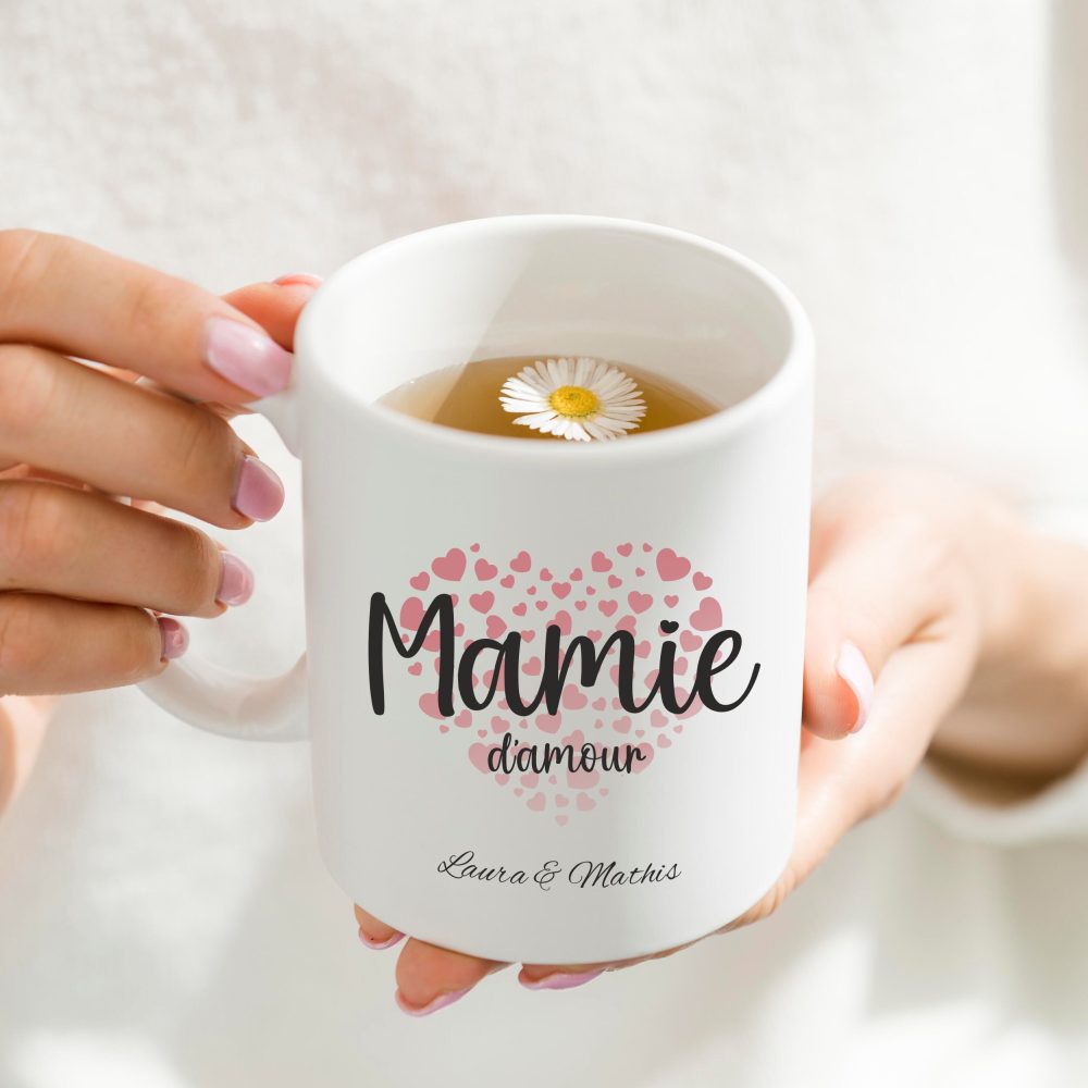 Mug personnalisé mamie d'amour avec cœurs