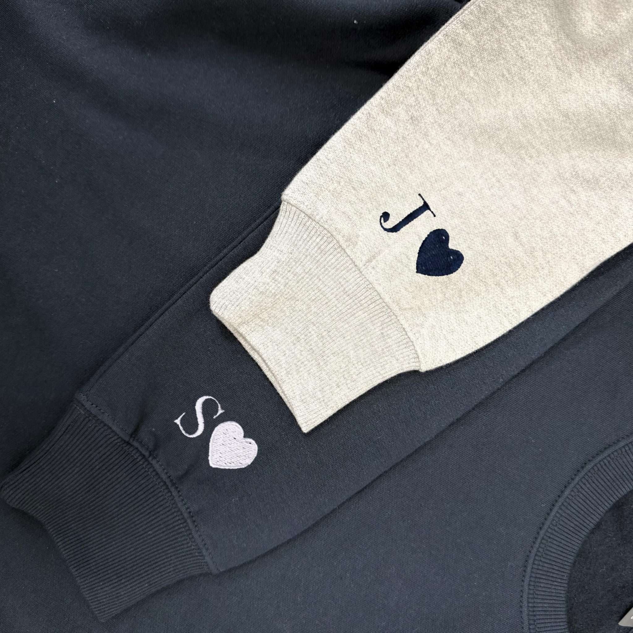 St valentin pull brodé initiale — cadeau personnalisé