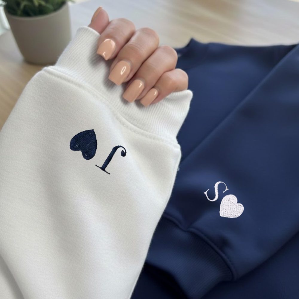 Sweat personnalisé avec initiale brodée